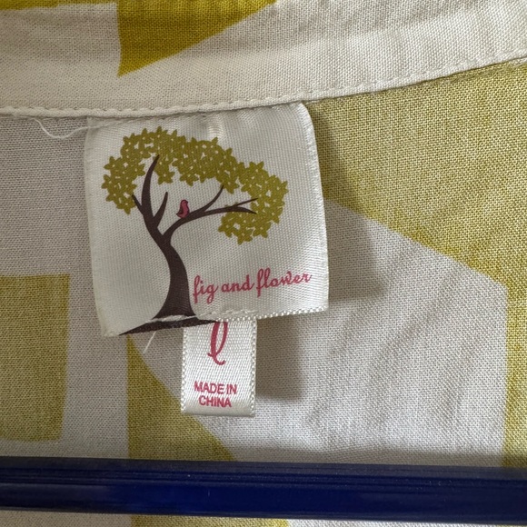 Fig and Flower yellow and white geometric button-down shirt.
Anthropology - Picture 3 of 5